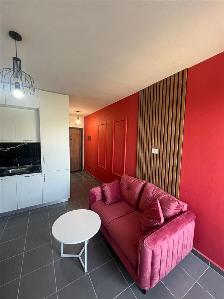 Shitet gazonjere pamje deti te shkembi Kavajes