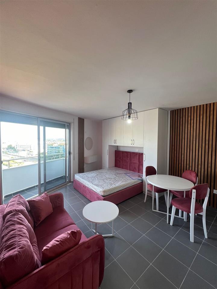 Shitet gazonjere pamje deti te shkembi Kavajes