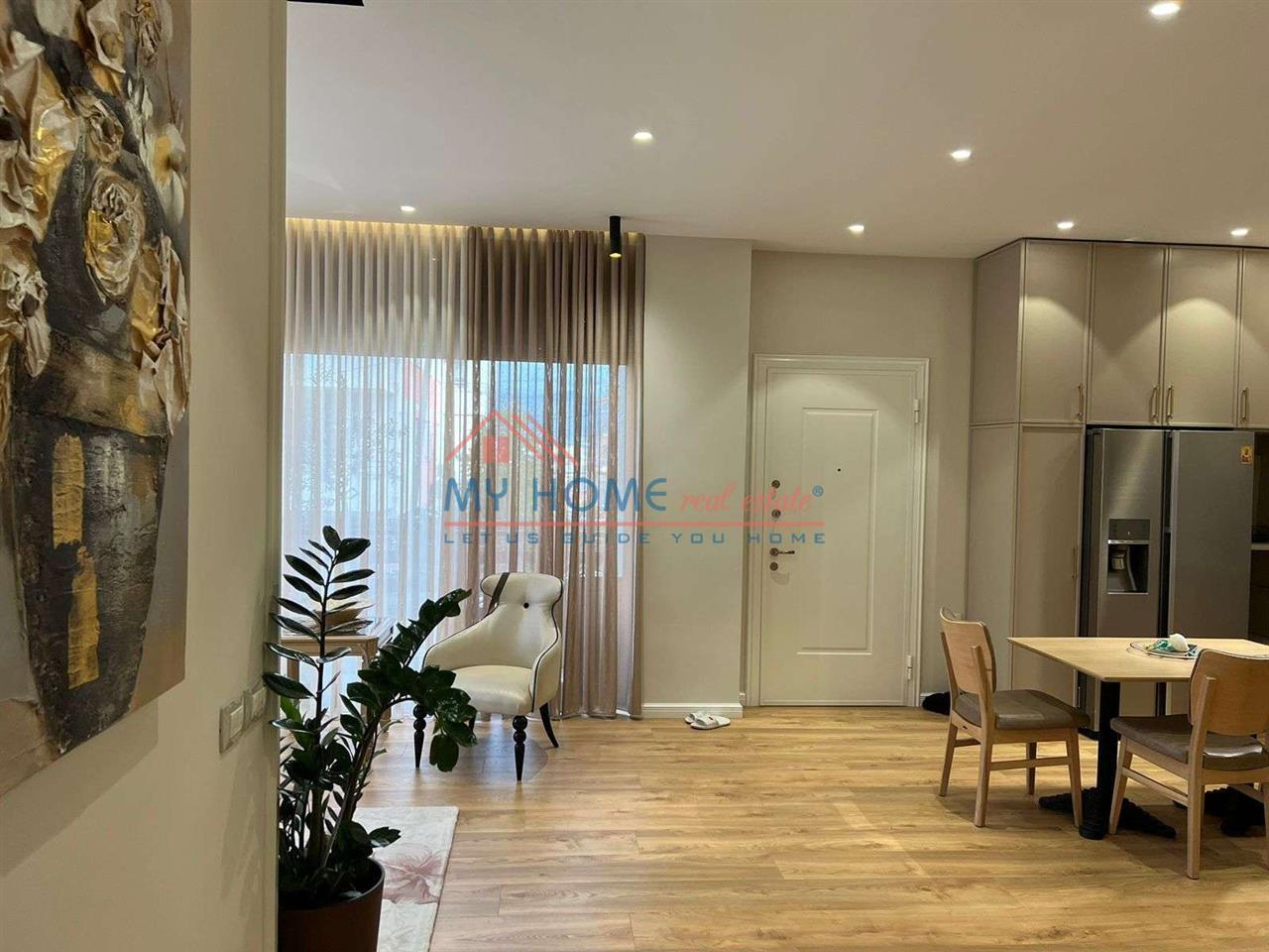 Apartament 3+1+2+Verande+2poste parkimi ne shitje siper Kris