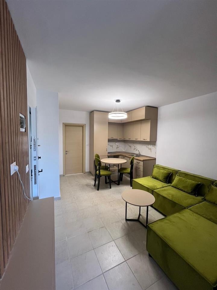 Shitet apartament 1+1 te shkembi Kavajes