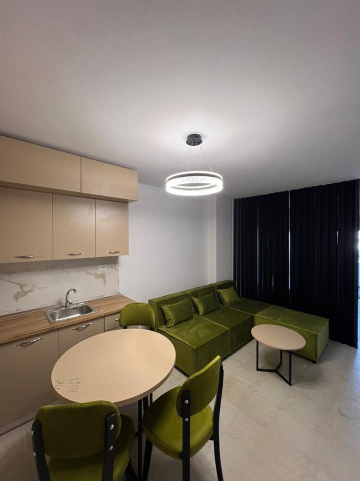 Shitet apartament 1+1 te shkembi Kavajes