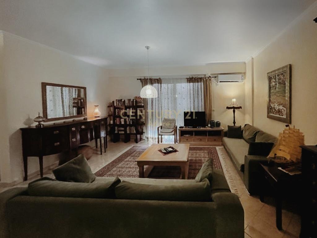 Shitet Apartament 2+1 Rruga Transballkanike Vlore