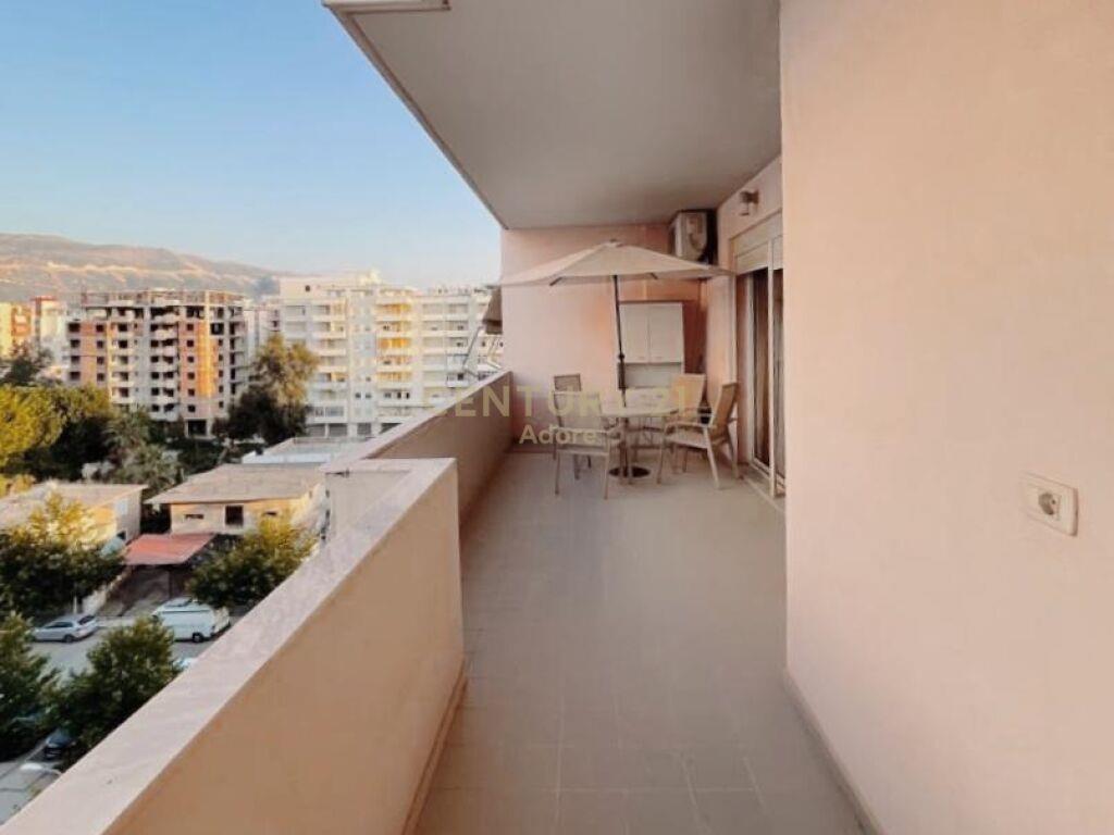 Shitet Apartament 2+1 Rruga Transballkanike Vlore