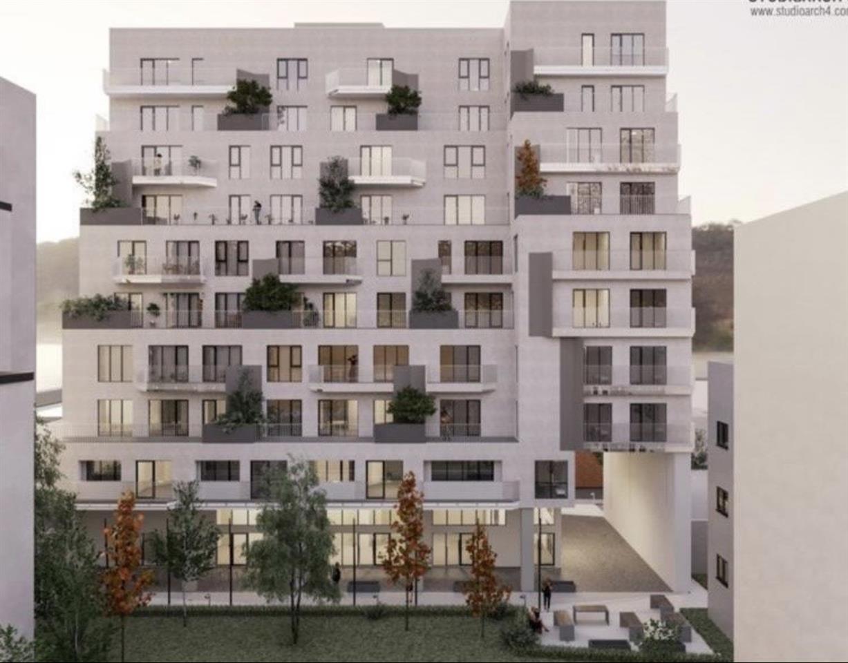 SHITET 2+1+2+verande prane Pazari i ri rruga Hoxha Tahsim