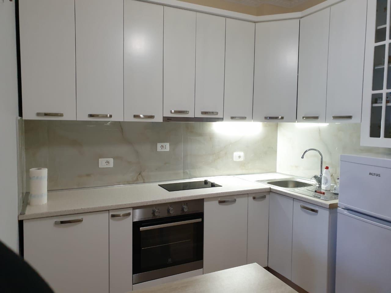 GARSONIERE TUSHEMISHT 1+1