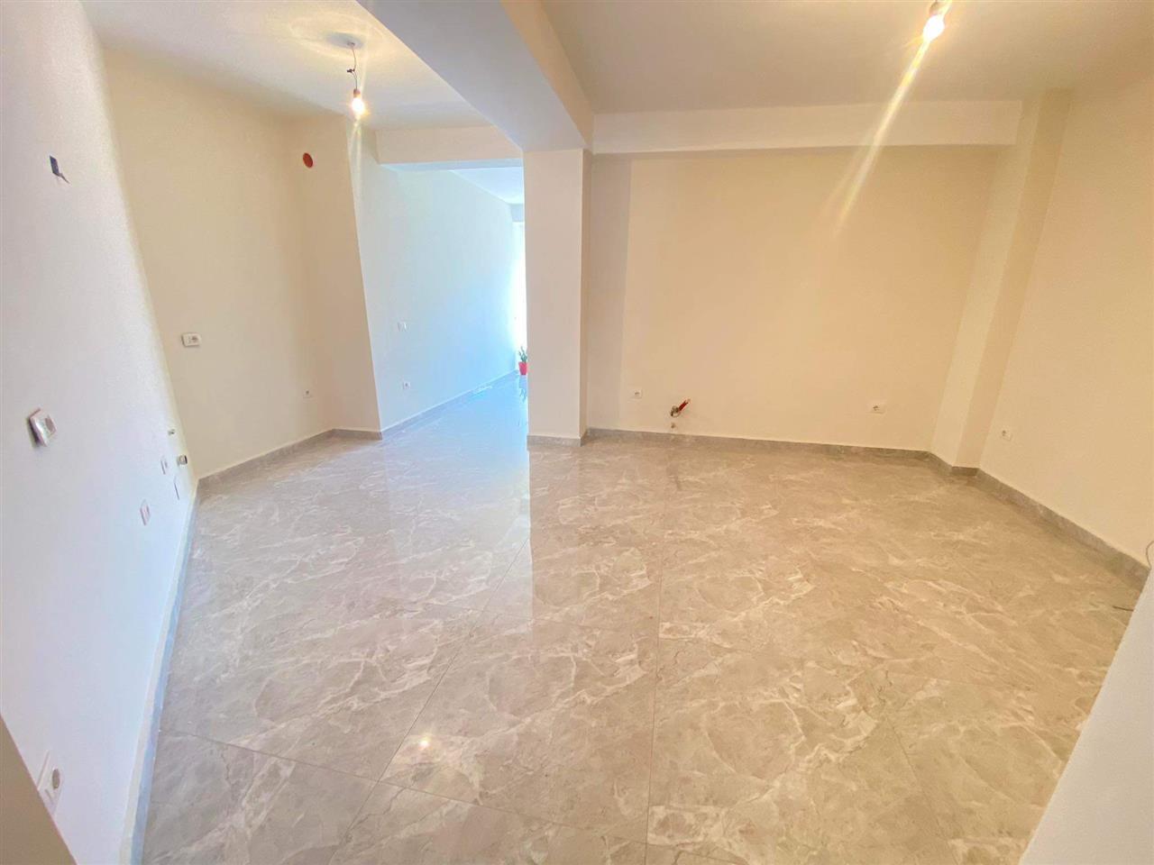 Aparatment 2+1 ne qender te Tiranes per banim dhe biznes