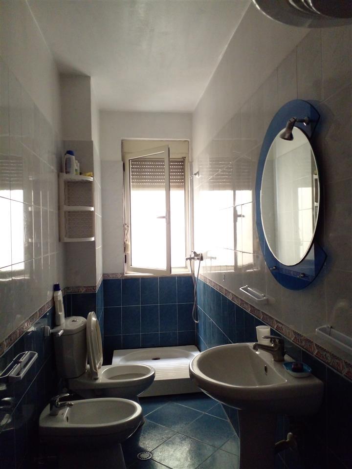 Apartament plazhi me qera