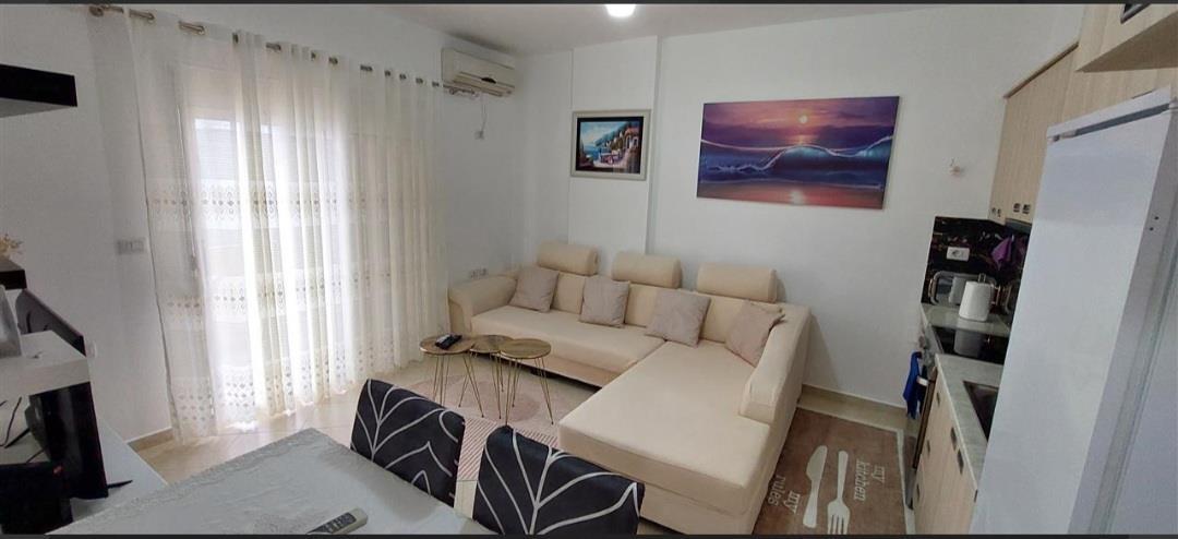 Apartament me qera ditore ne lungomare