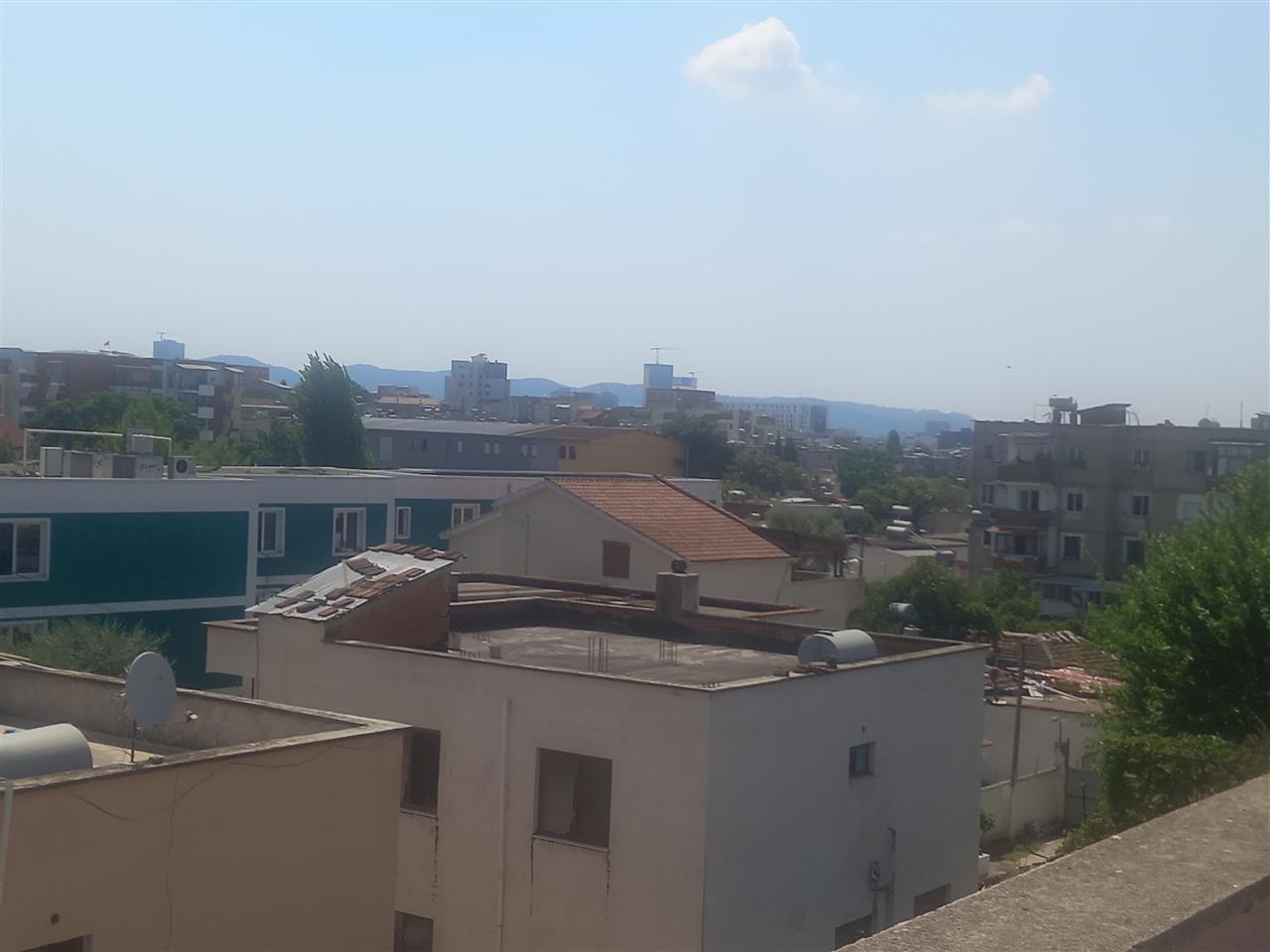 Shtepi 3 kate tirane perball komisarjatit 4