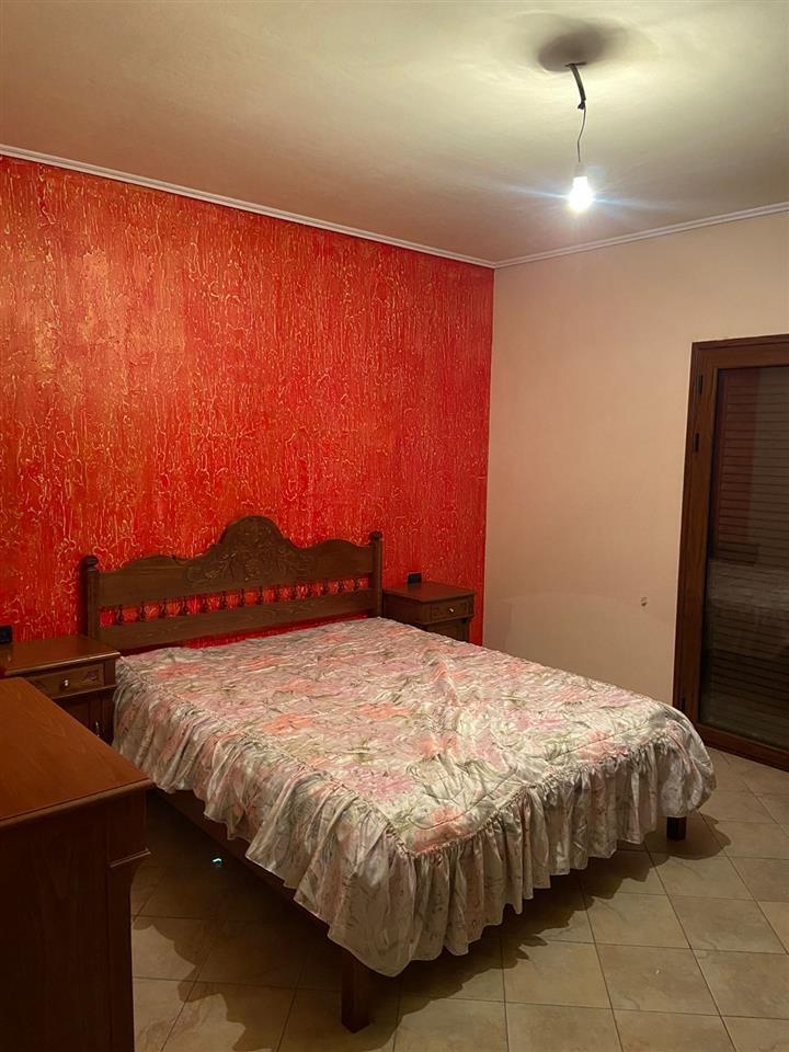 Shtepi per student me qera 200 mij lek dhoma