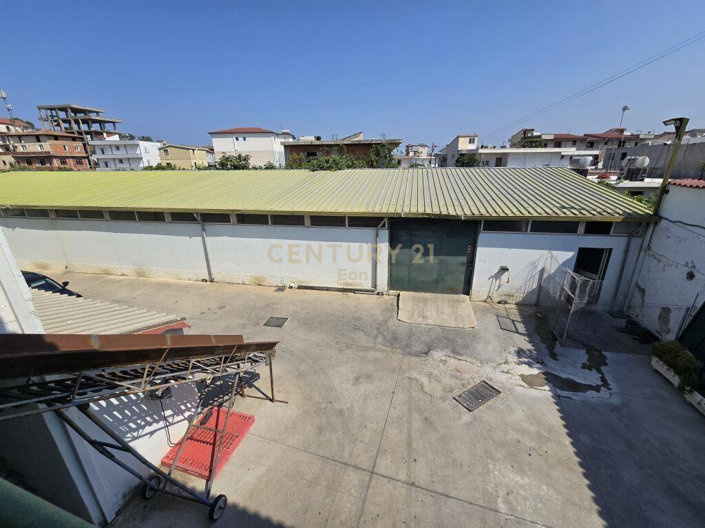 Shitet Magazinë në Durrës ( Cmimi per m2 420 euro)