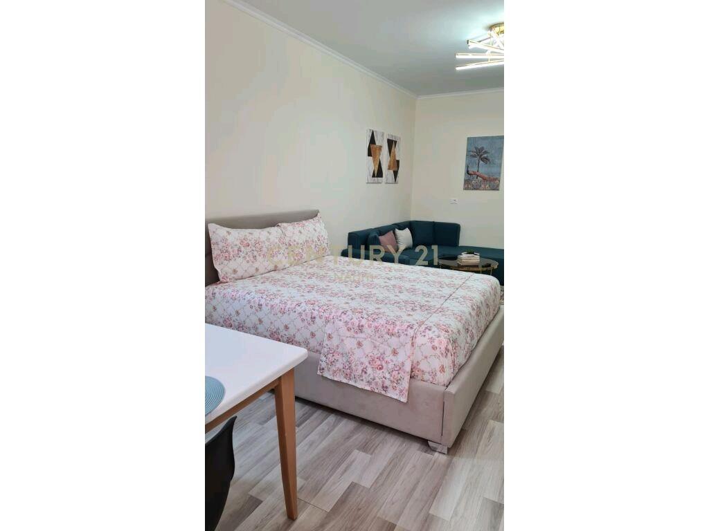 Qender, Jepet me qira garsoniere! Sheshi Skenderbej Neom9773