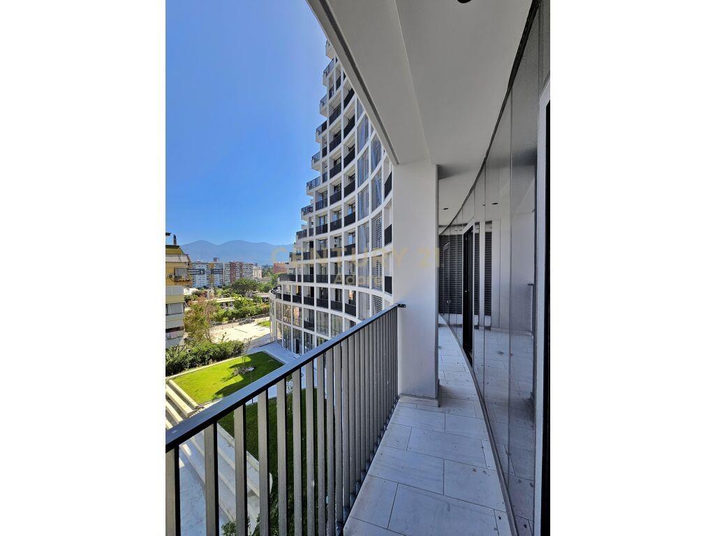 Zyre Me Qira – Liqeni i Tiranes