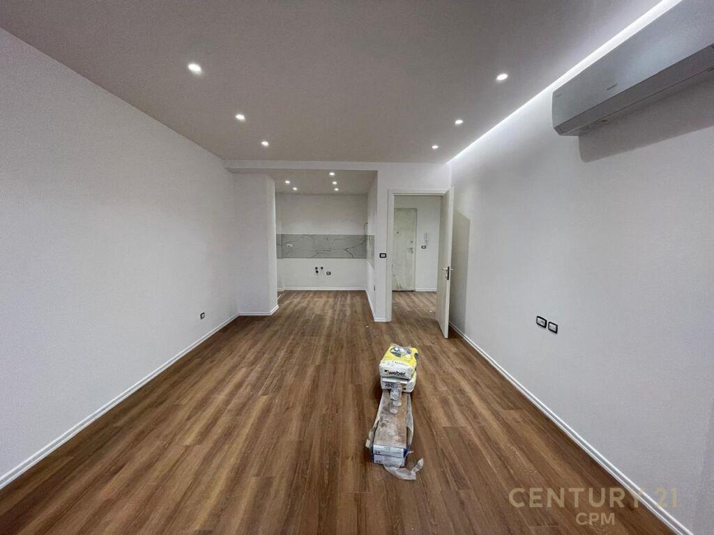 Shitet Apartament 1+1 – Ali Dem, Tirane