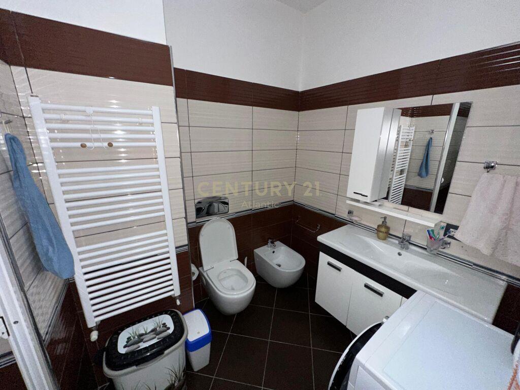 SHESIM APARTAMENT 2+1 VIJA E PARE ME DETIN TEK RROTA E KUQE