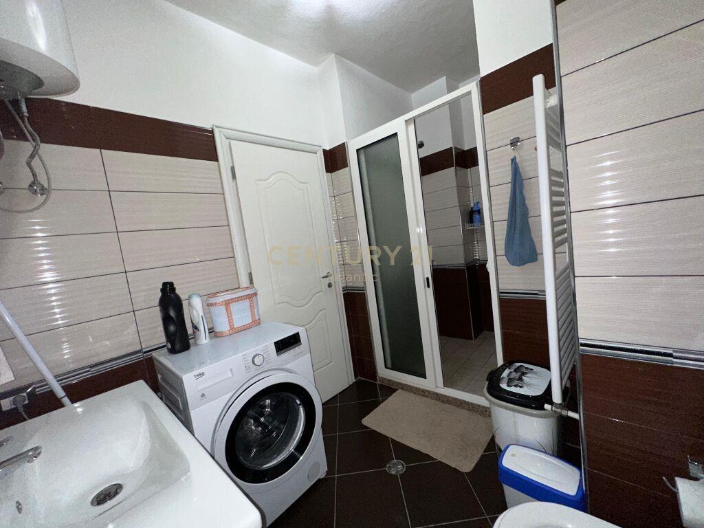 SHESIM APARTAMENT 2+1 VIJA E PARE ME DETIN TEK RROTA E KUQE