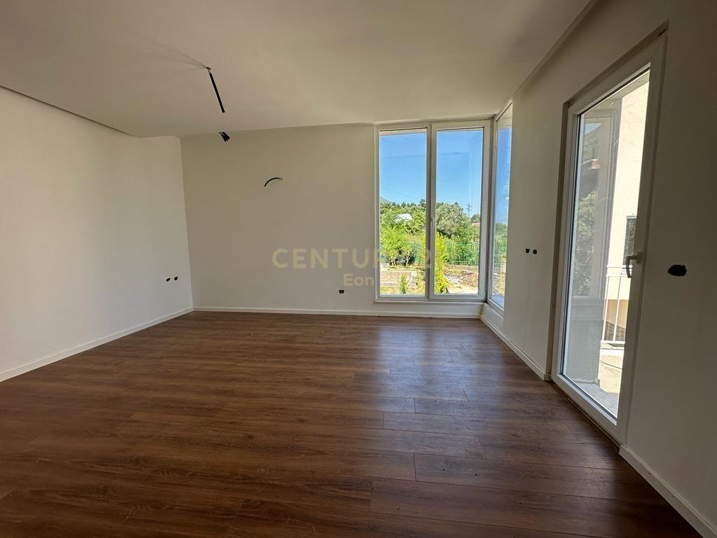 SHITET VILE 2 KATESHE NE BERZHITE TIRANE “GREEN GARDEN” RESI