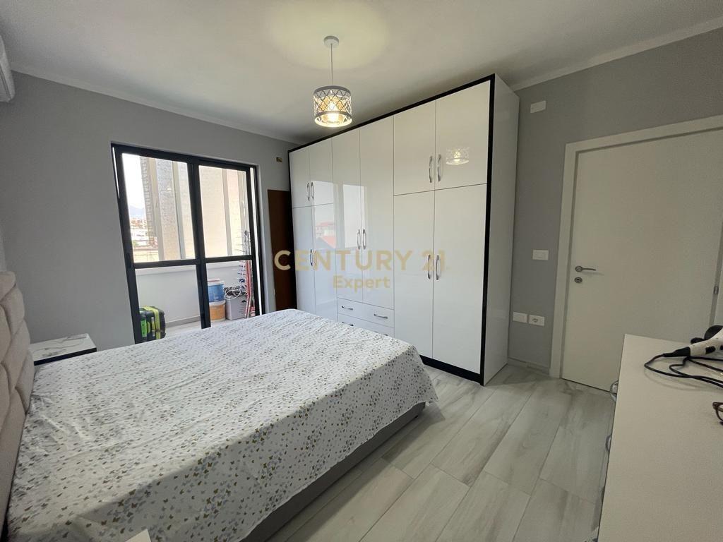 Qira Apartament 1+1 Rruga e Durresit 500 Euro