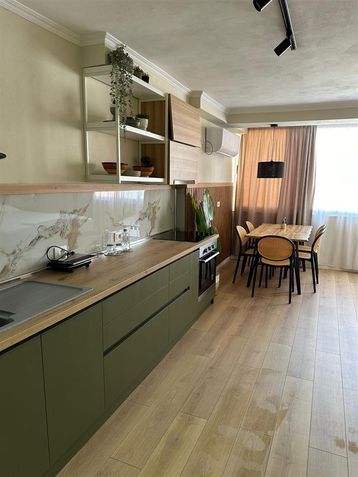 Jepet me qira vjetore apartament ne Durrës plazh 80 metra ng