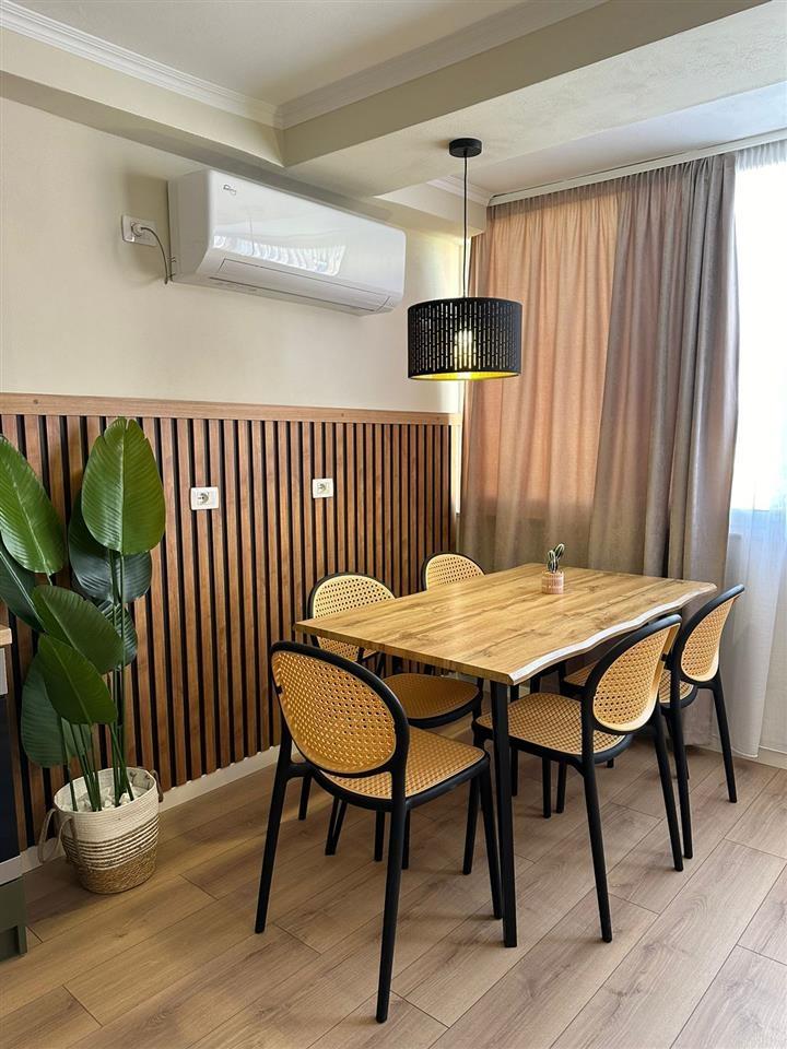 Jepet me qira vjetore apartament ne Durrës plazh 80 metra ng