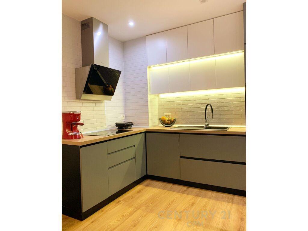 Apartament 2+1 me Qira ne Komune te Parisit!!