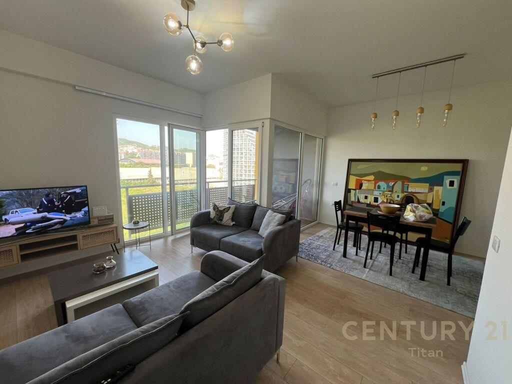 Apartament modern 2+1 me qera tek Rruga e Kosovareve