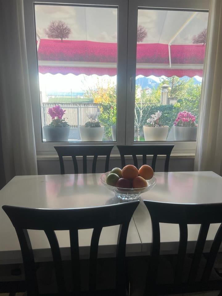 Vile me qira, Mjull Bathore (Acacia Hills)