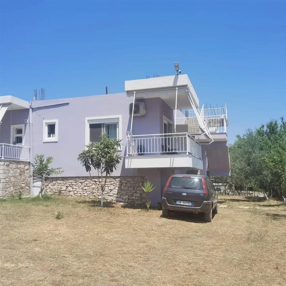 Jap Dhom Pushimi me Qera/Ditore te Plazhi Pasqyra Ksamil