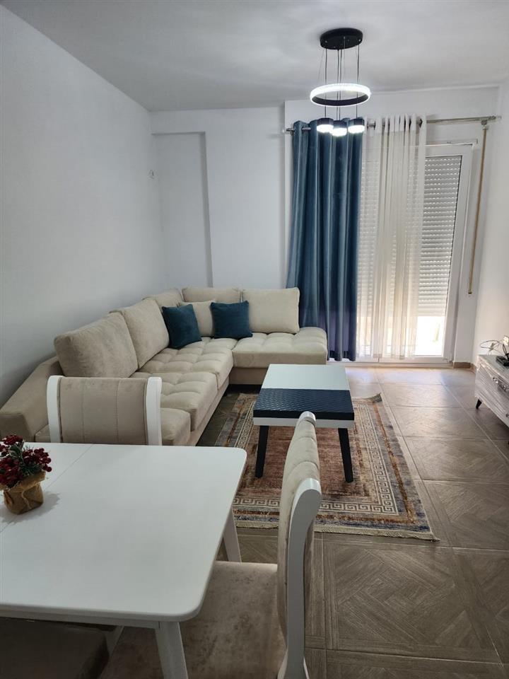 Jepet me Qera Apartament 2+1 te Residenca Platea Rruga Dalip