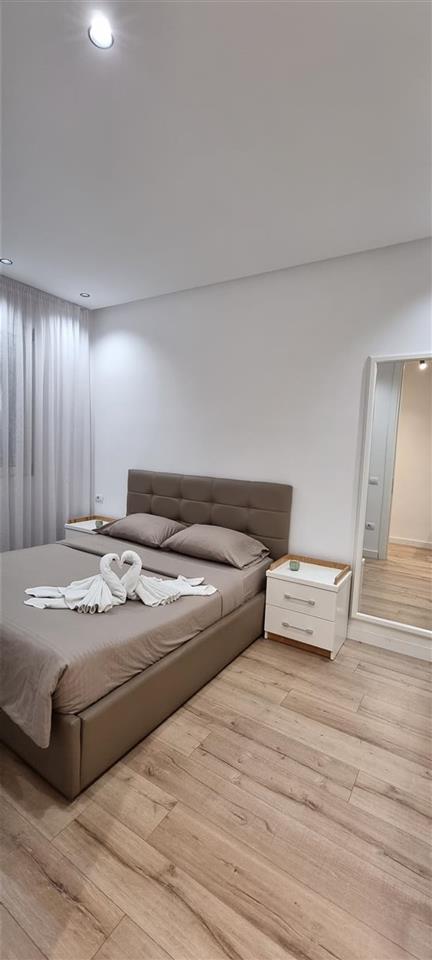 Apartament me qera ditore prane Qendres!