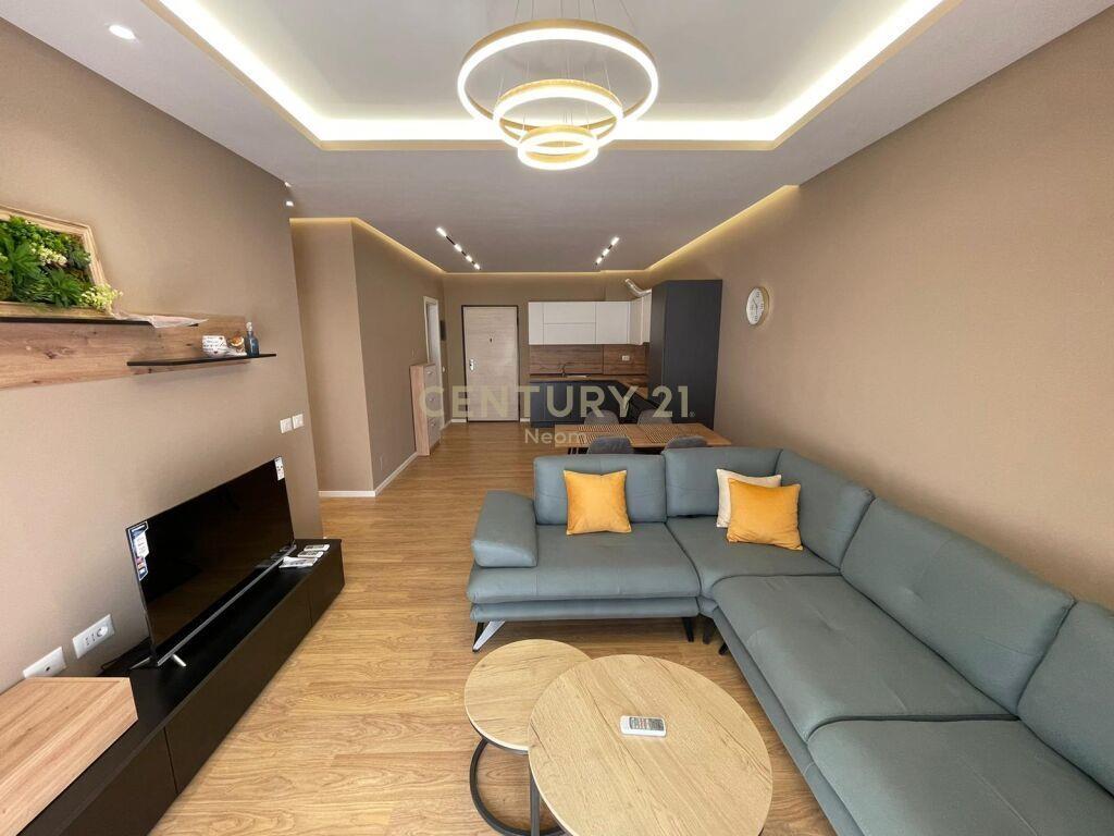 JEPET ME QIRA 2+1+2 TE KOPSHTI BOTANIK‼️