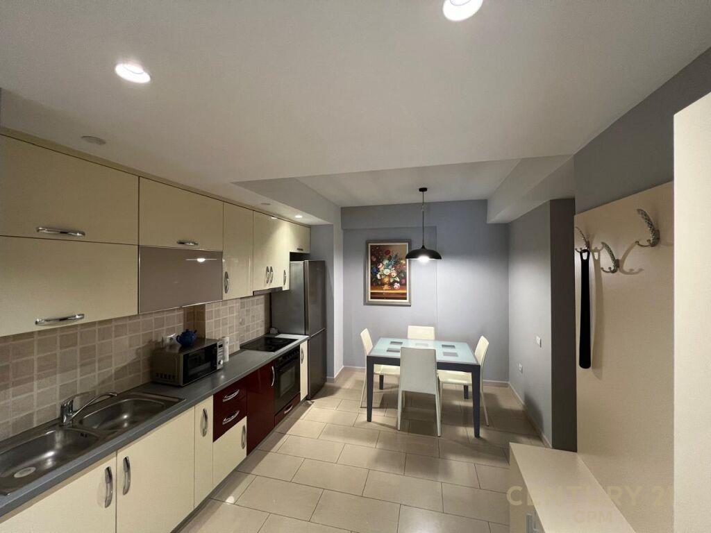 Jepet me qira apartament 2+1 tek Komuna Parisit.