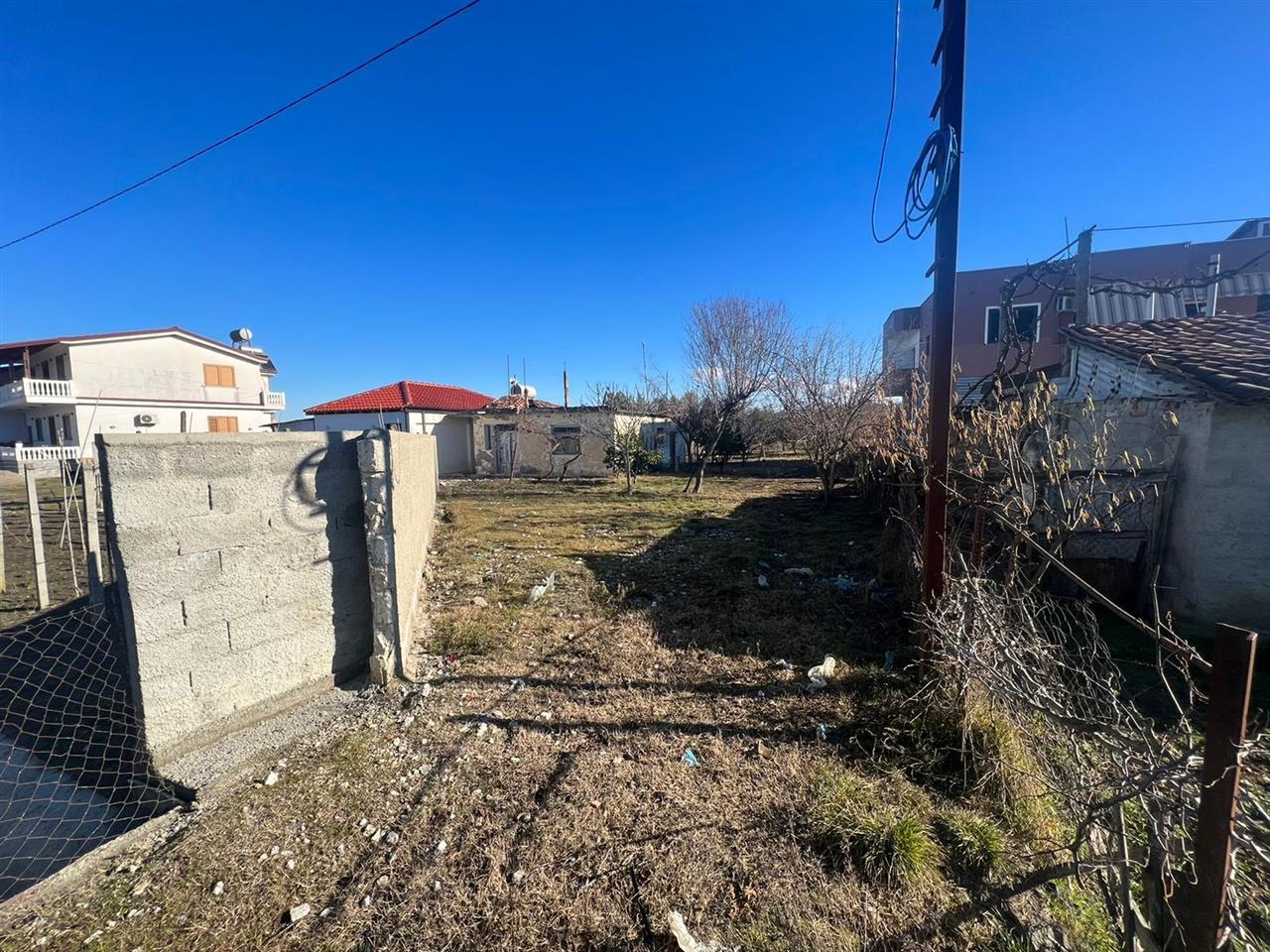 Shitet toke + shtepi e vjeter SHIJAK PJEZ okazioooooon