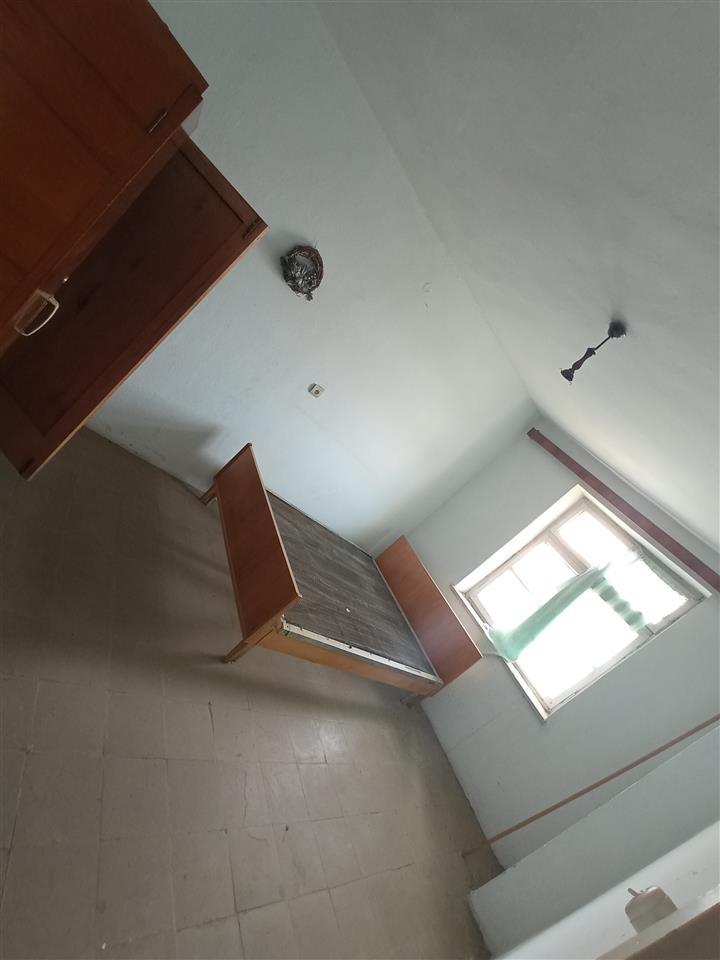 ❌ OKAZION ❌ Shitet Hyrje Pallati Te Zona E Spitalit