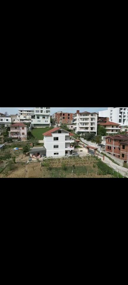SHITET VILA & 5500 M² TOKË NË SAUK !!!