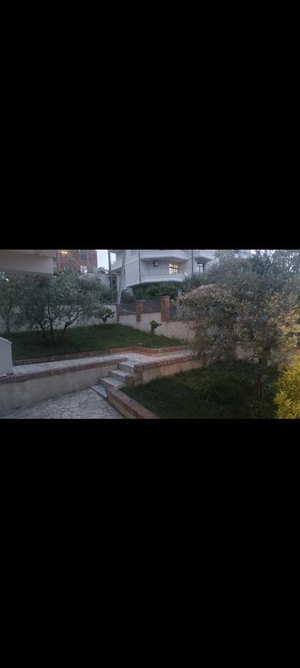 SHITET VILA & 5500 M² TOKË NË SAUK !!!