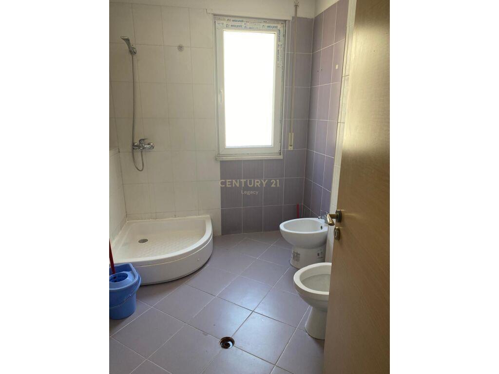 Aprtament 2+1 me Qira Rr. Bill Klinton