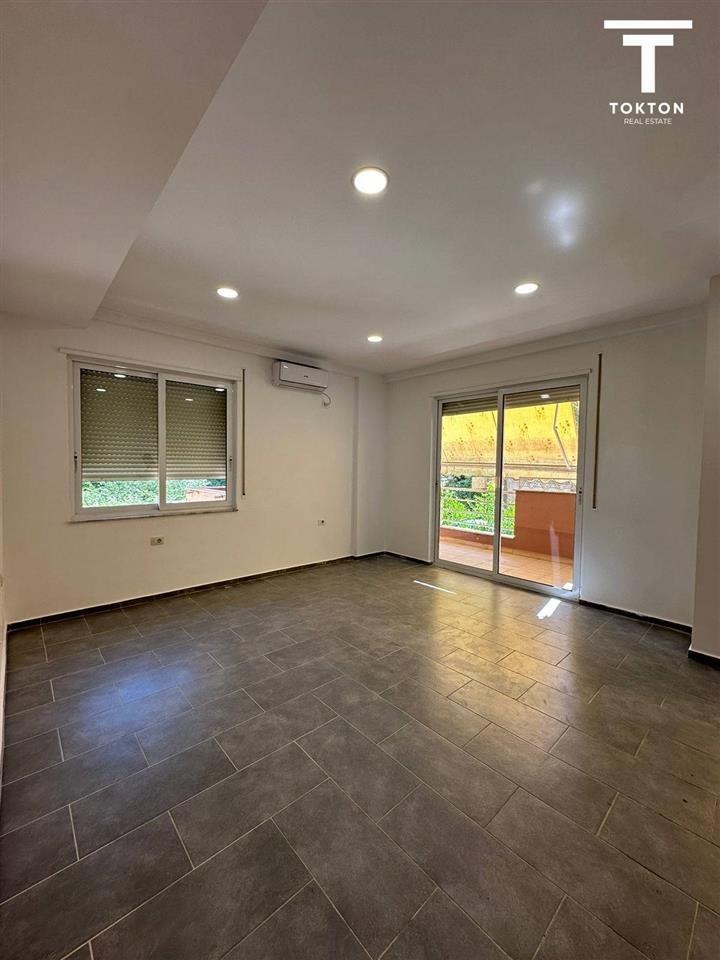 QERA, APARTAMENT 2+1+ AMBIENT BIZNESI, FRESKU, TIRANE. TT 10