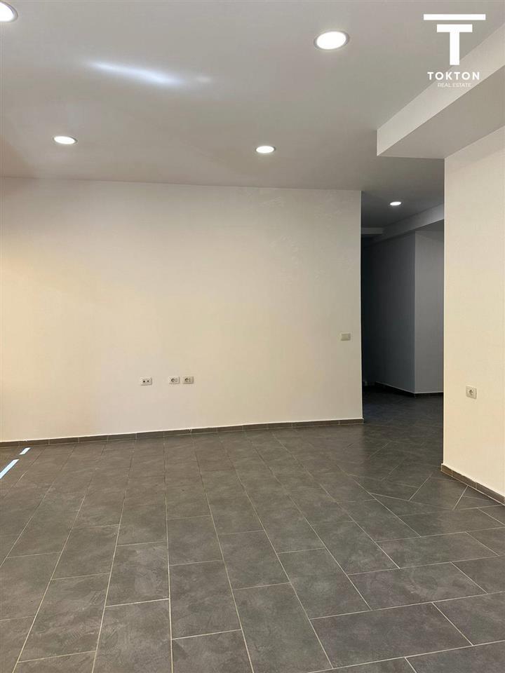 QERA, APARTAMENT 2+1+ AMBIENT BIZNESI, FRESKU, TIRANE. TT 10