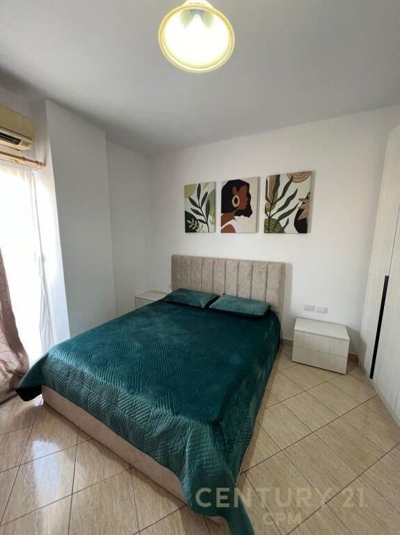 Qira Apartament 1+1 Pallati me Shigjeta 400 €