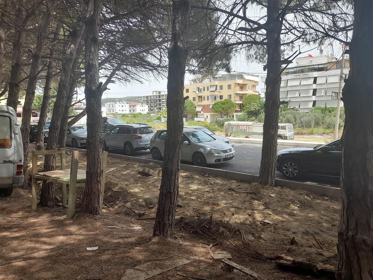 Shitet toke ne pisha ne spille