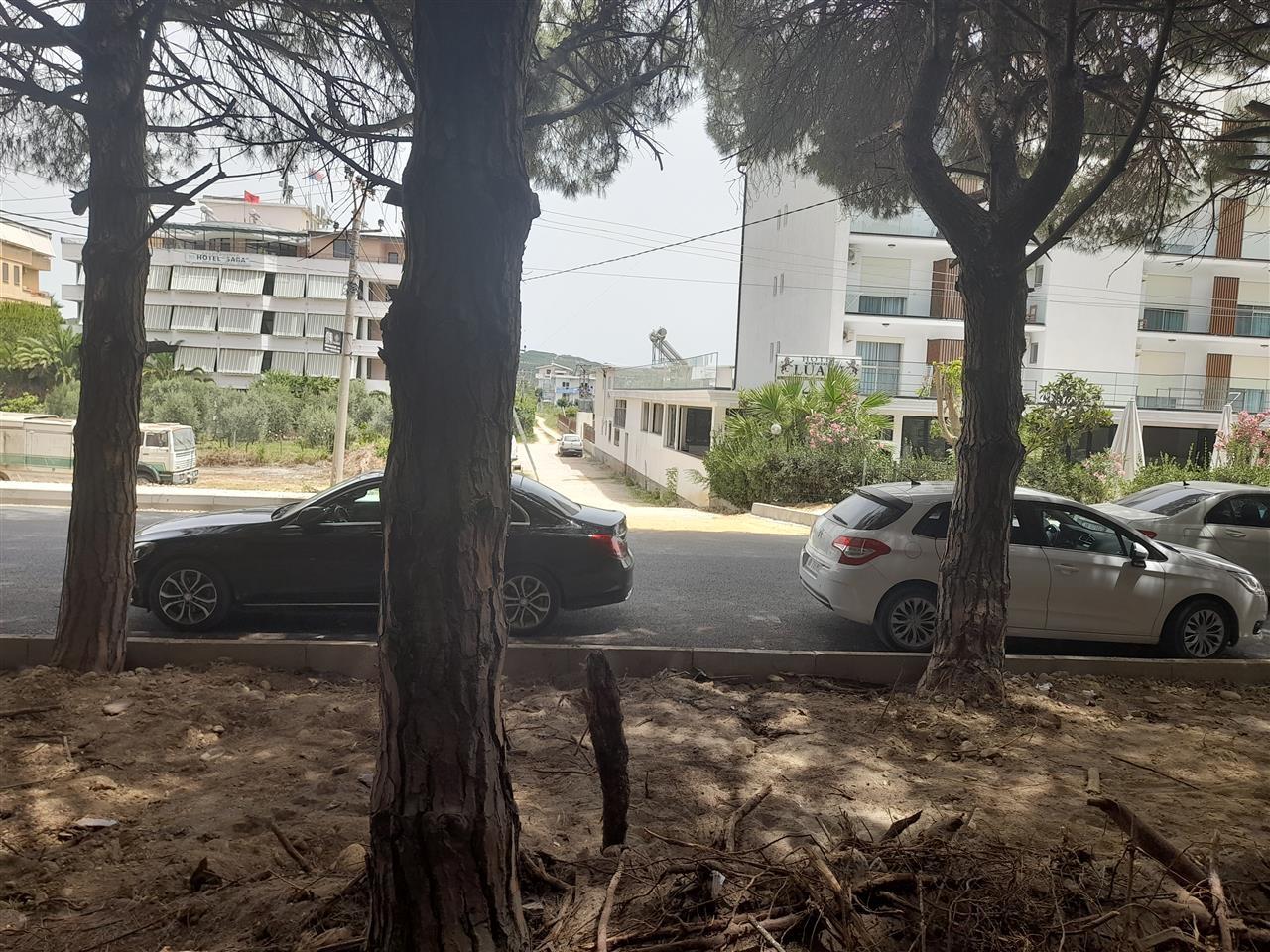 Shitet toke ne pisha ne spille