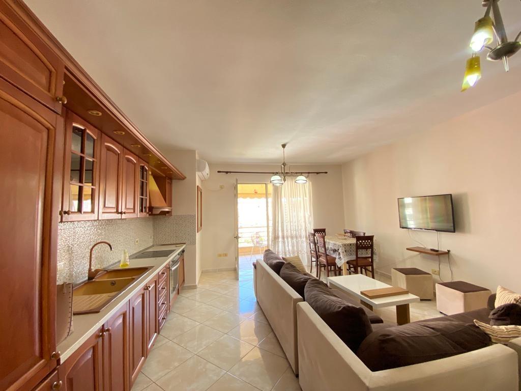 Astir (2 Palmat) Jap me Qira: apartament me sipërfaqe 146 m2