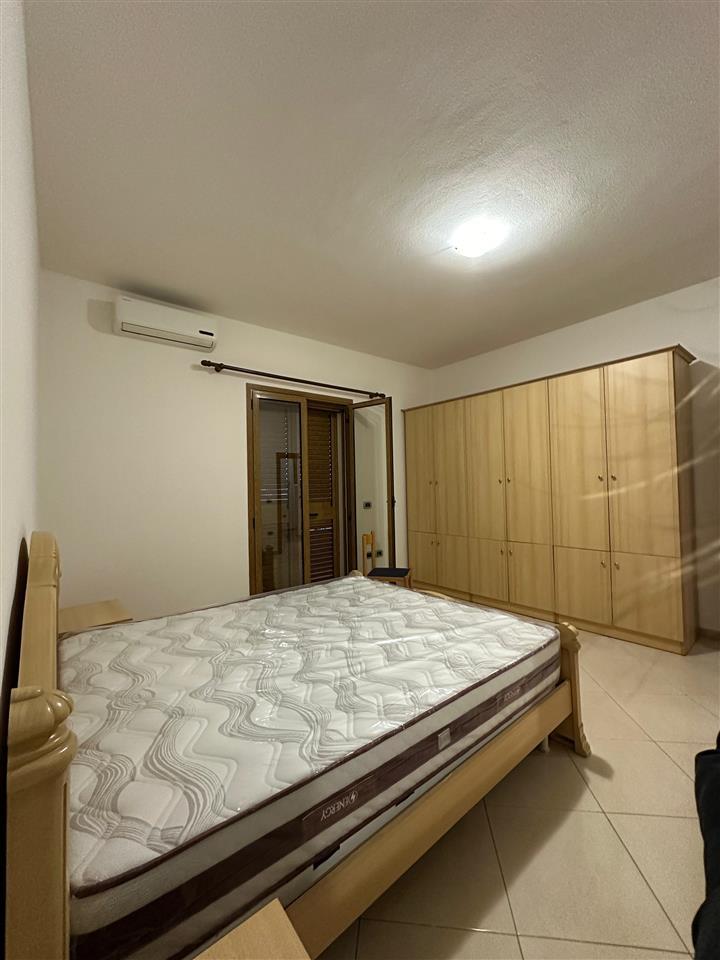 JEPET APARTAMENT ME QERA PRAN STADIUMIT DURRES.