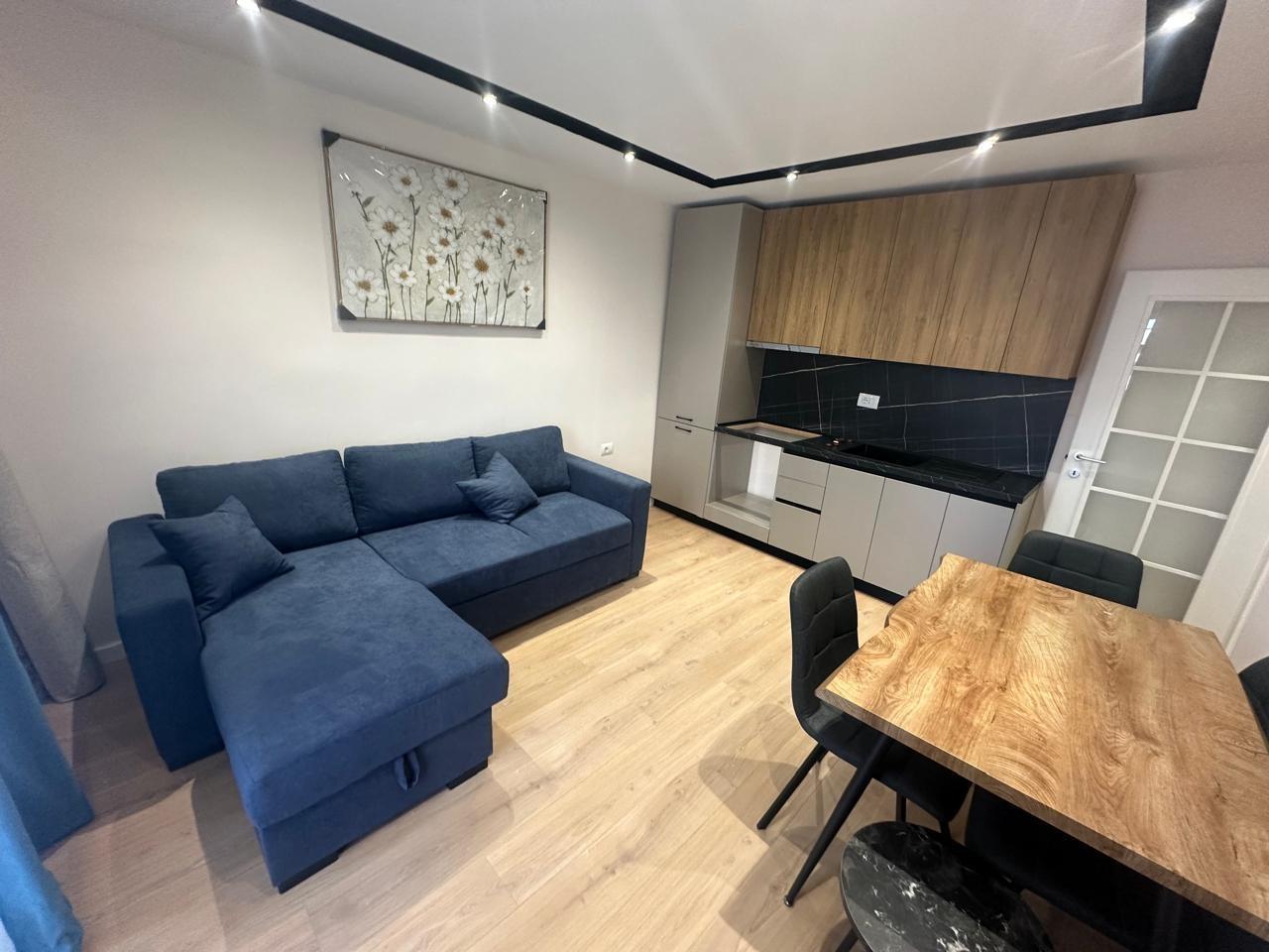 Shitet, Apartament 1+1, Bulevardi Zogu I, Tiranë