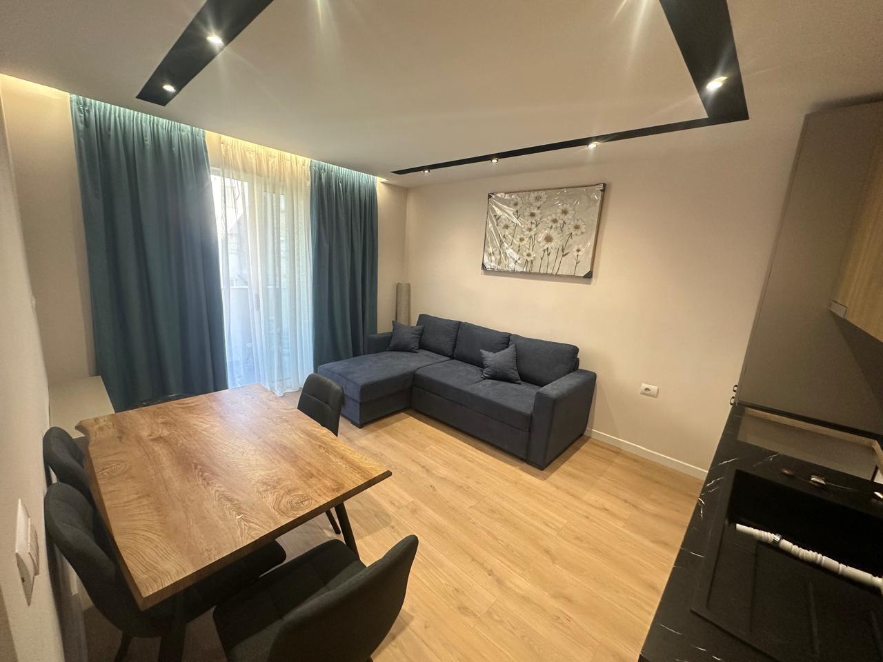 Shitet, Apartament 1+1, Bulevardi Zogu I, Tiranë