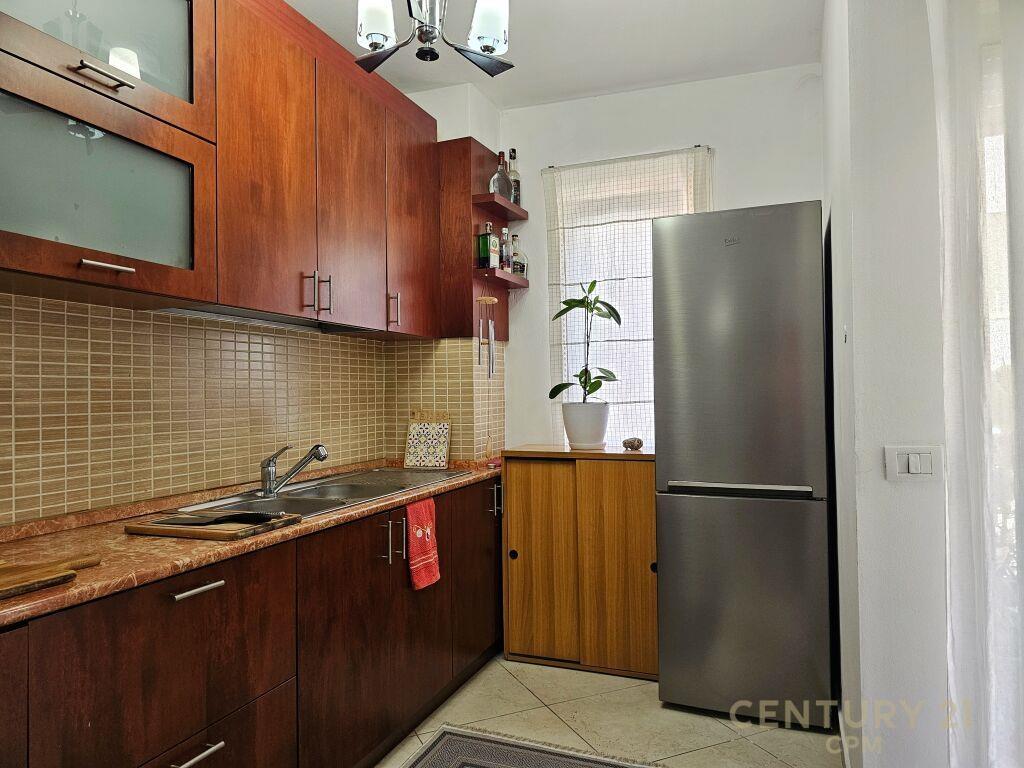 Qira Apartament 2+1+2 Liqeni i Thate Tirane 700€