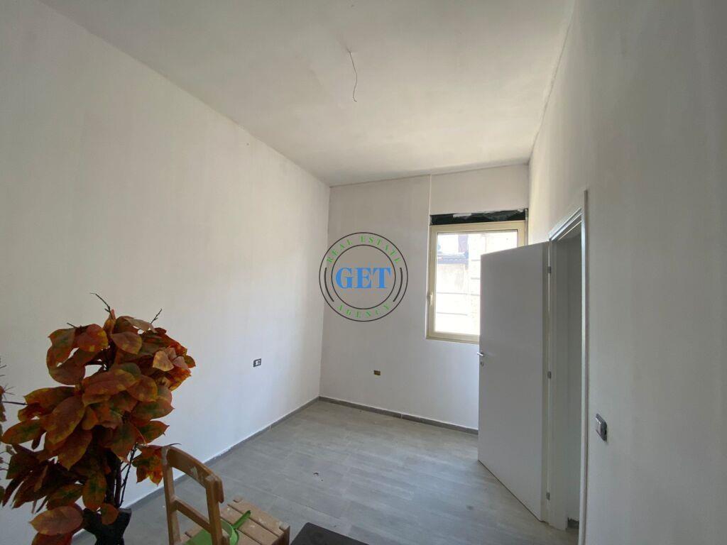 Shiten Dy Apartamente 3+1+2, Shkozet, Durres