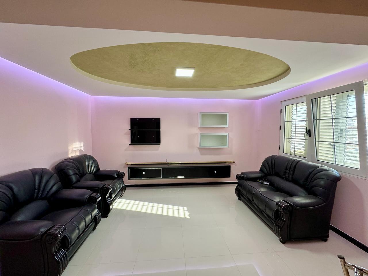 Kavaje,superapartament 1+1,afer tregut industrial.