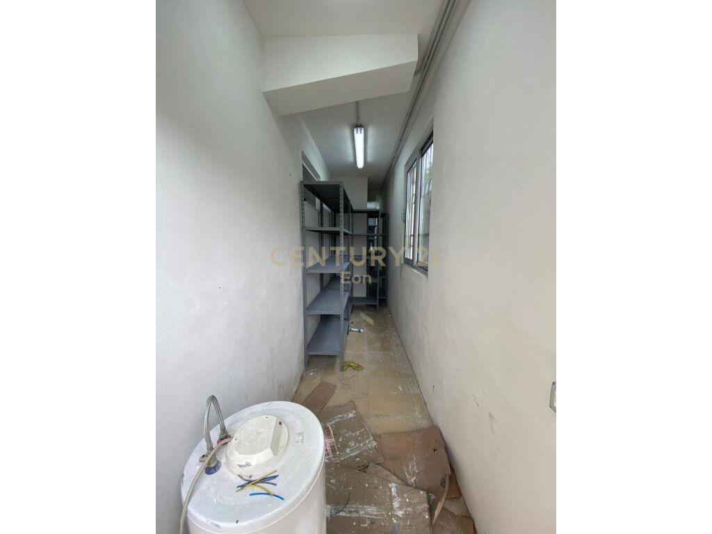 SHITET SUPER VILE NE DURRES!